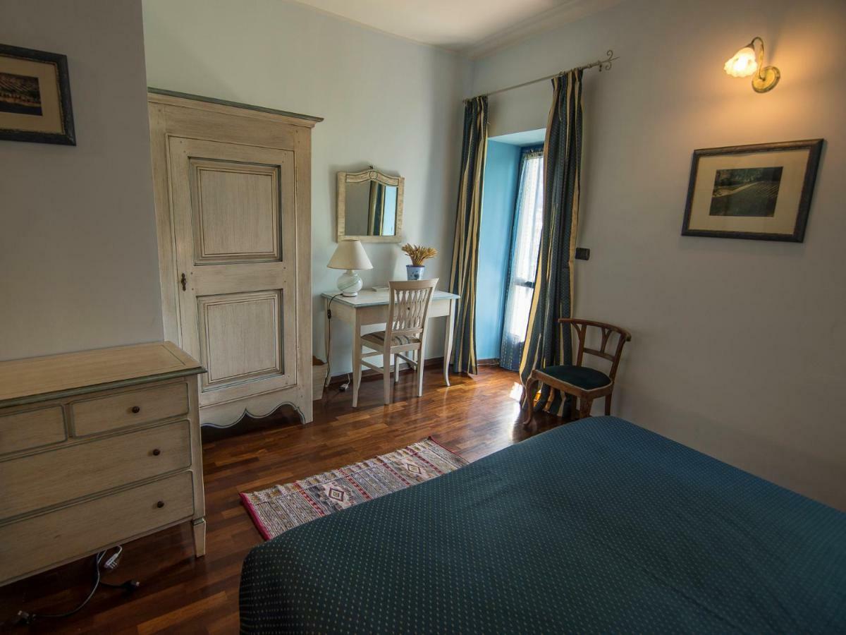 B&B Il Sole Delle Rive Sinio Eksteriør billede
