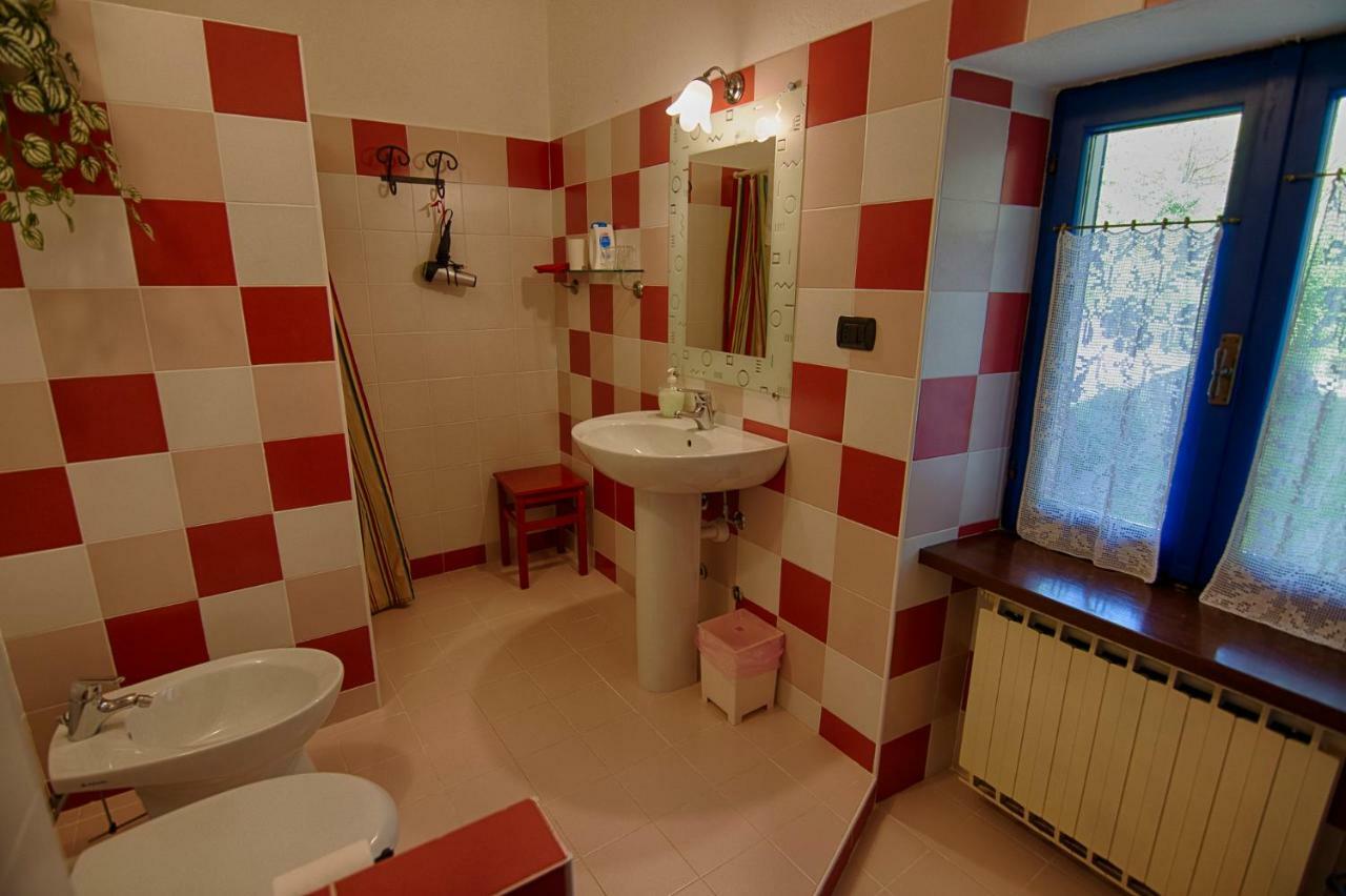 B&B Il Sole Delle Rive Sinio Eksteriør billede